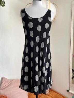 Vintage Nicole Miller Dress 90s Medallion Mandala Sunburst Print Black White 6